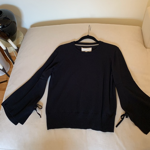 Brochure Walker | black sweater with flare sleeves size M - Picture 4 of 8